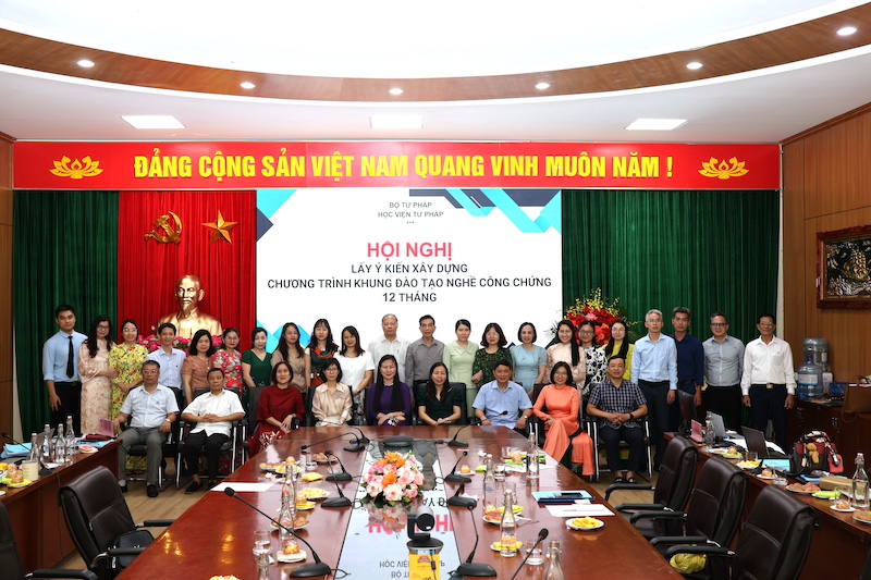 Hoàn thiện Chương trình khung đào tạo nghề công chứng theo Luật Công chứng năm 2024